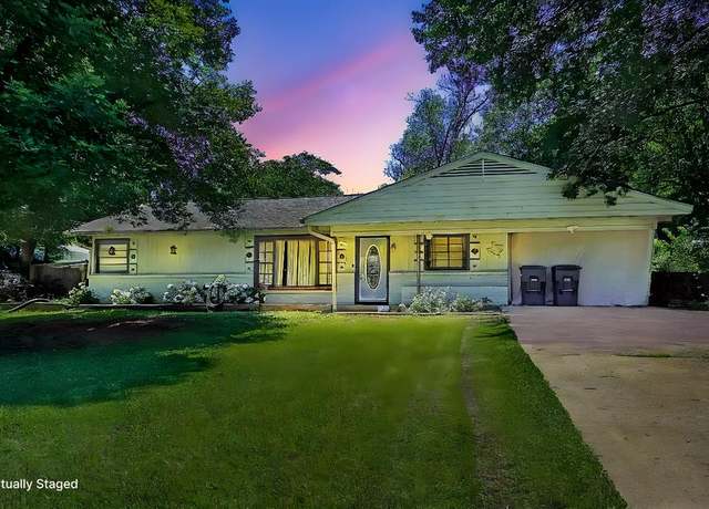 Property at 405 Meadowbrook Dr, Nacogdoches, TX 75964, 3 beds, 2 baths