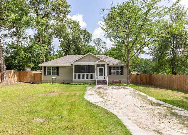 Property at 225 Jerri St, Lufkin, TX 75901, 3 beds, 2 baths