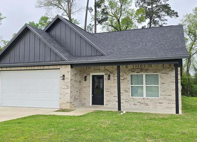 Property at 131 Winchester Pl, Lufkin, TX 75904, 4 beds, 2.5 baths