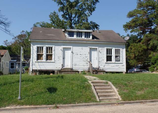 Property at 447-449 3rd St, Jasper, TX 75931, 4 beds, 2 baths