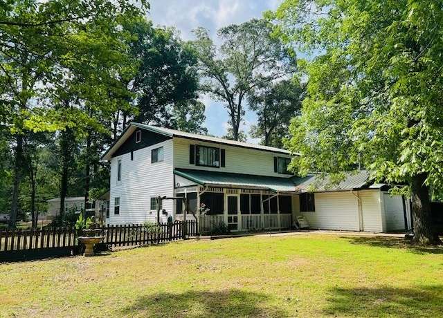 Property at 195 Cedar Rdg, Hemphill, TX 75948, 5 beds, 2 baths