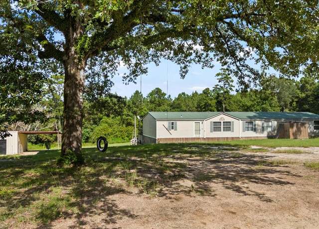 Property at 2106 County Road 249, Jasper, TX 75951, 6 beds, 2 baths