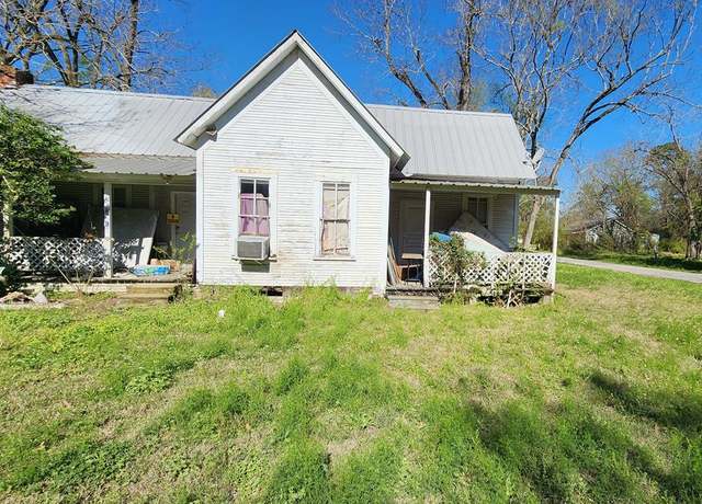 Property at 989 NW 2nd, Huntington, TX 75949, 2 beds, 2 baths