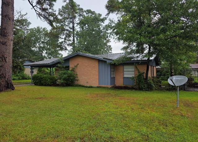 Property at 2401 Moffett Rd, Lufkin, TX 75901, 3 beds, 1.5 baths
