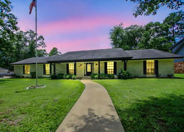 Property at 1308 Brook Holw, Lufkin, TX 75904, 3 beds, 2 baths