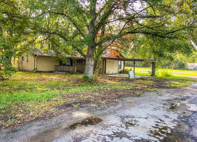 Property at 137 South First St, Zavalla, TX 75980, 2 beds, 2 baths
