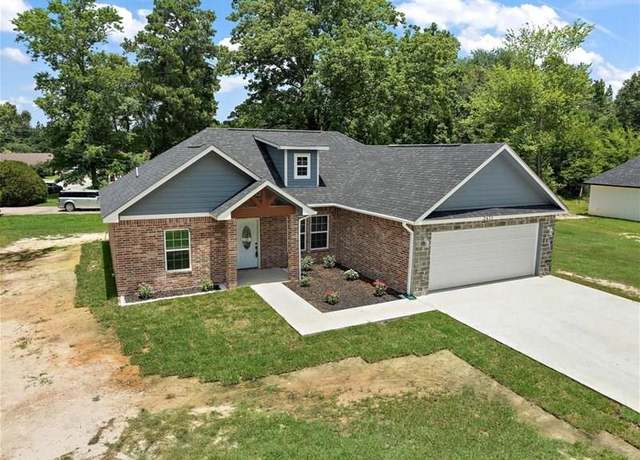 Property at 2411 Moffett Rd, Lufkin, TX 75901, 3 beds, 2 baths
