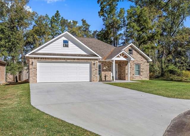 Property at 119 Park Pl, Lufkin, TX 75901, 3 beds, 2 baths