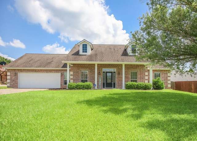 Property at 113 Westfield Loop, Lufkin, TX 75904, 4 beds, 2 baths