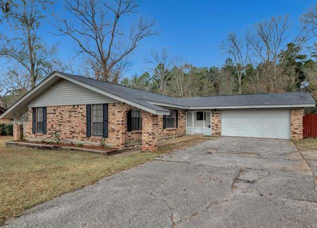 Property at 1200 Edgewood Cir, Lufkin, TX 75904, 3 beds, 2 baths