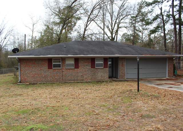 Property at 641 Holmwood Dr, Jasper, TX 75951, 3 beds, 1.5 baths