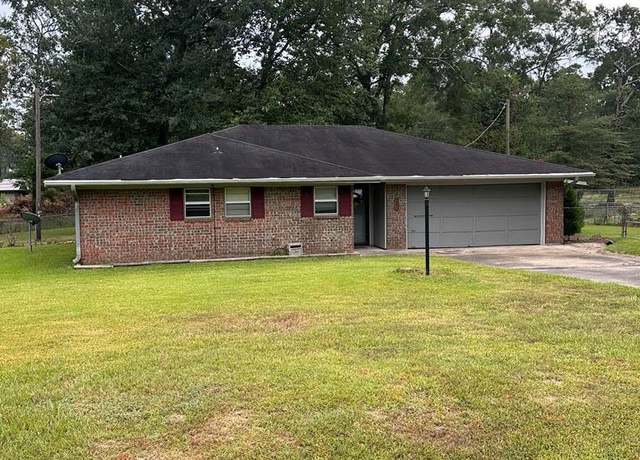Property at 641 Holmwood Dr, Jasper, TX 75951, 3 beds, 1.5 baths