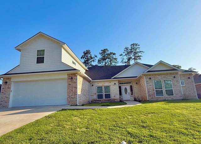 Property at 3801 Champions Dr, Lufkin, TX 75904, 5 beds, 4 baths
