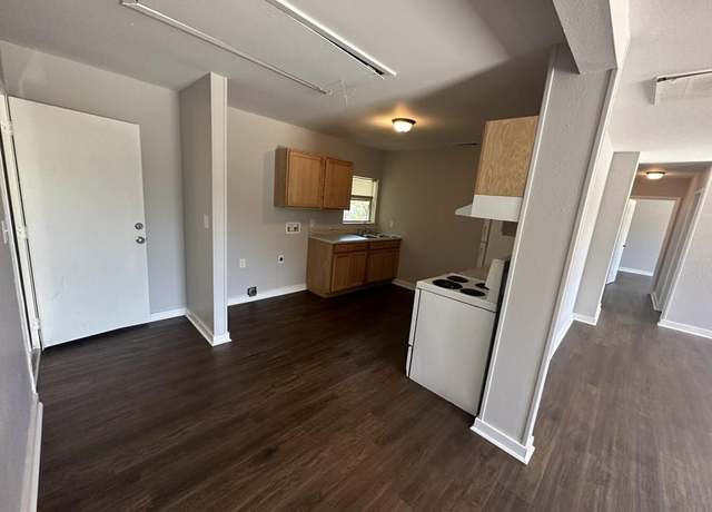 Property at 802 Abney Ave, Lufkin, TX 75904, 10 beds, 4 baths