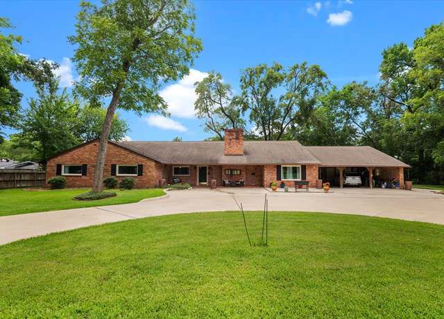 Property at 915 Evans Dr, Lufkin, TX 75904, 4 beds, 2.5 baths