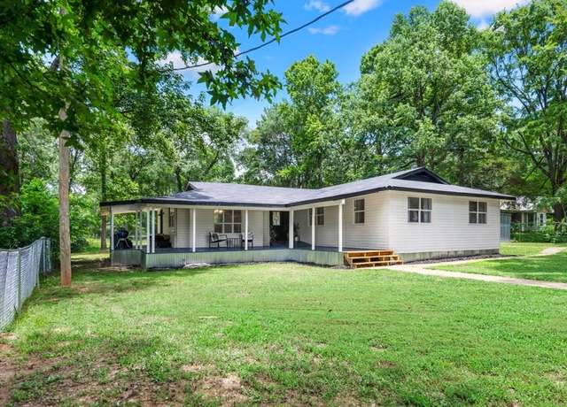 Property at 162 Johnny Ave, Pollok, TX 75969, 4 beds, 2 baths