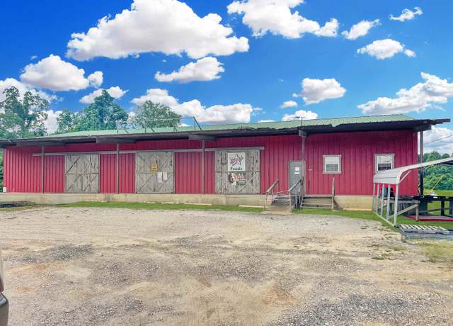 Property at 2203 Margaret Ave, Kirbyville, TX 75956, 1 bed, 0.5 baths