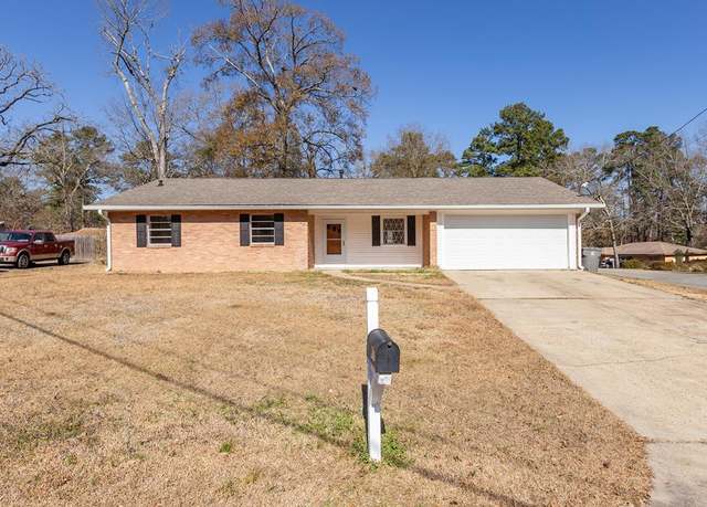 Property at 917 Circle Dr, Lufkin, TX 75901, 3 beds, 1.5 baths