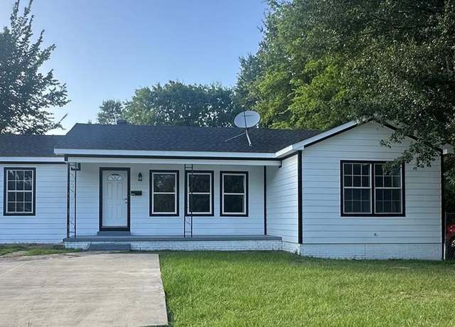 Property at 1013 Dunlap Ave, Lufkin, TX 75901, 3 beds, 2 baths