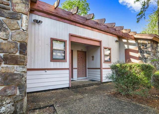 Property at 401 Club Villa, Brookeland, TX 75931, 1 bed, 1 bath