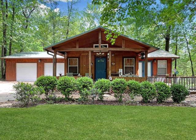 Property at 207 Arrowcrest Dr, Brookeland, TX 75931, 3 beds, 2 baths