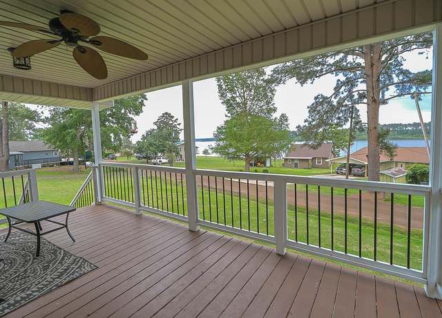 Property at 176 Paradise Dr, Zavalla, TX 75980, 3 beds, 3.5 baths