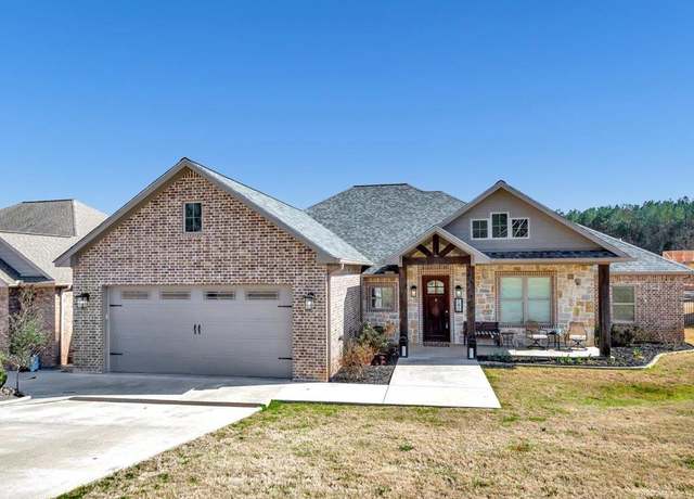 Property at 140 Clear View Ln, Nacogdoches, TX 75965, 4 beds, 2.5 baths