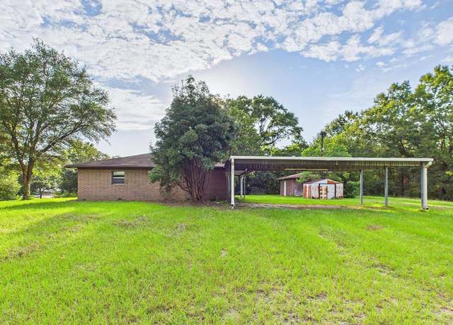 Property at 177 Fuller St, Zavalla, TX 75980, 3 beds, 2 baths