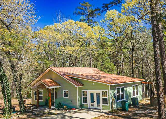 Property at 530 Ashridge Dr, Brookeland, TX 75931, 3 beds, 2 baths