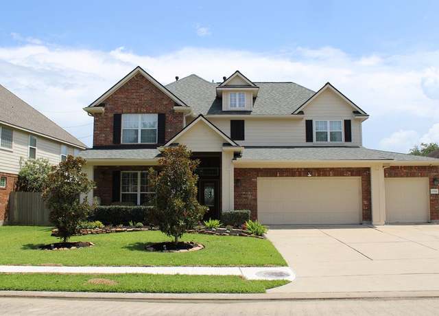 Property at 11914 Auburn Trail Ln, Pearland, TX 77584, 5 beds, 4.5 baths