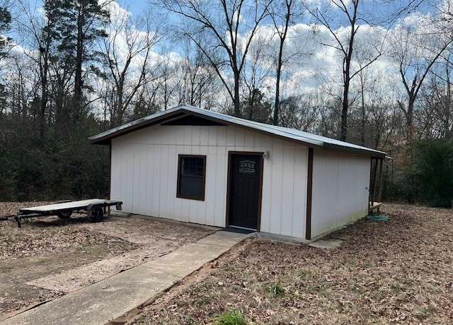 Property at 275 County Road 2703, Shelbyville, TX 75973, 1 bed, 1 bath