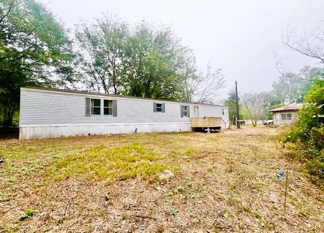 Property at 430 Italy Rd, Hemphill, TX 75948, 3 beds, 2 baths