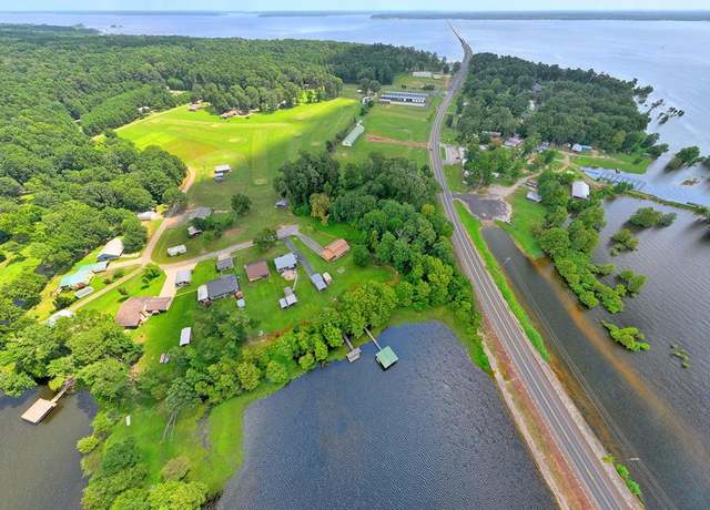 Property at 426 Nautilus Dr, Hemphill, TX 75948