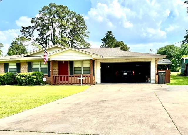 Property at 708 Card Dr, Lufkin, TX 75901, 3 beds, 2 baths