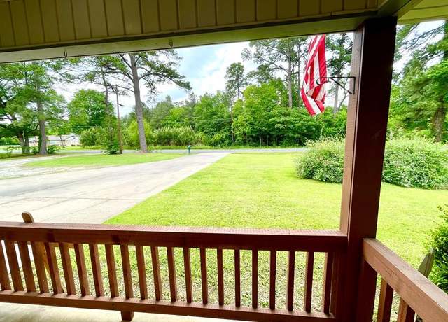 Property at 708 Card Dr, Lufkin, TX 75901, 3 beds, 2 baths
