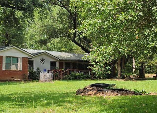 Property at 4269 Hwy 21 West, Alto, TX 75925, 3 beds, 2 baths
