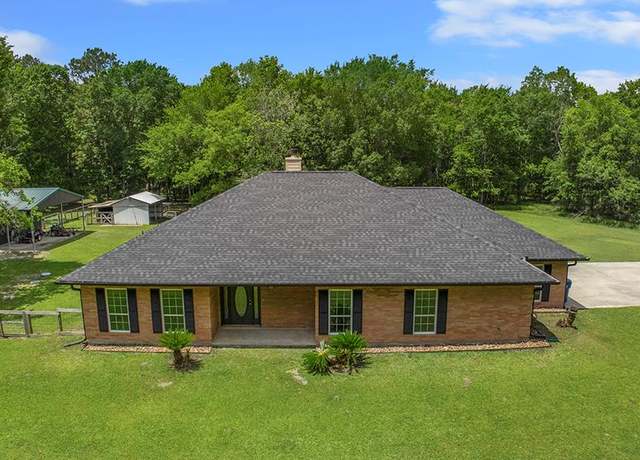 Property at 16174 Westbury Rd, Beaumont, TX 77713, 3 beds, 2 baths