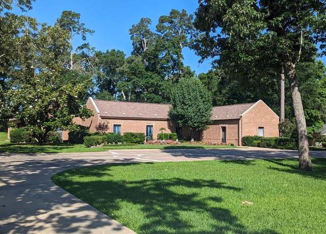 Property at 1308 Live Oak Ln, Lufkin, TX 75904, 4 beds, 4 baths