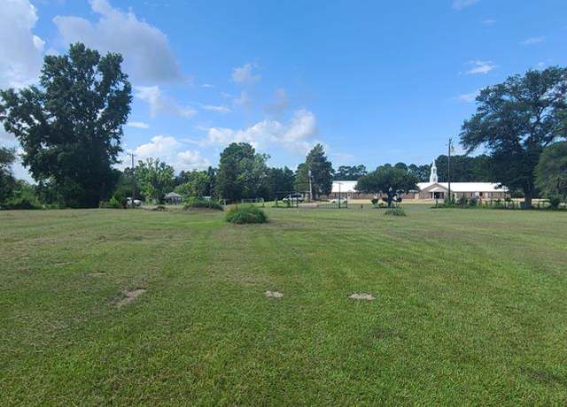 Property at 1053 E Main St, Zavalla, TX 75980