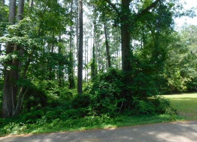 Property at 226 Helm St, Hemphill, TX 75948