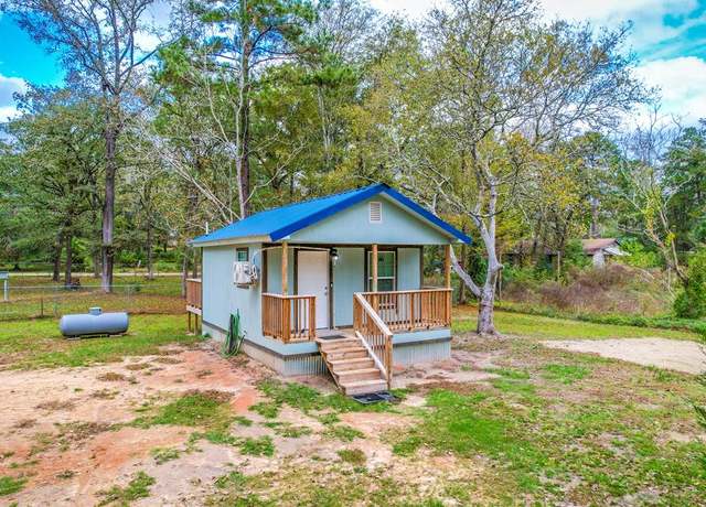 Property at 159 Jenkins St, Zavalla, TX 75980, 1 bed, 1 bath