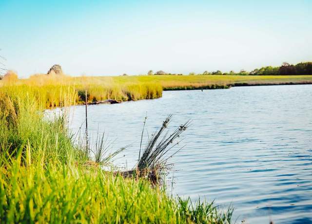 Property at 375274 Green Valley Trl, Hillister, TX 77624