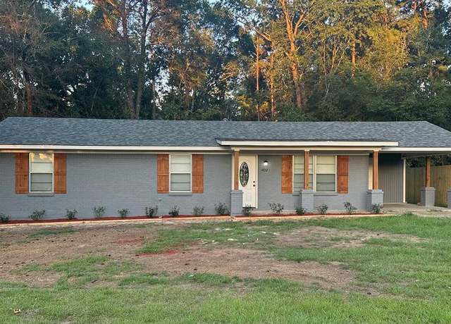 Property at 402 St Clair St, Lufkin, TX 75901, 3 beds, 2 baths