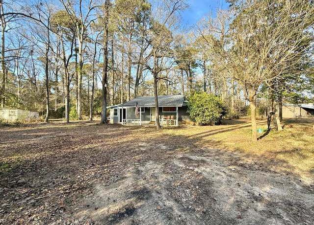 Property at 110 Oakleaf Cir, Hemphill, TX 75948, 2 beds, 1 bath