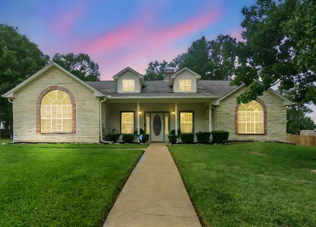 Property at 1105 Redbud Ave, Diboll, TX 75941, 3 beds, 2 baths