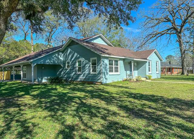 Property at 328 Sunset Blvd, Lufkin, TX 75904, 4 beds, 2 baths