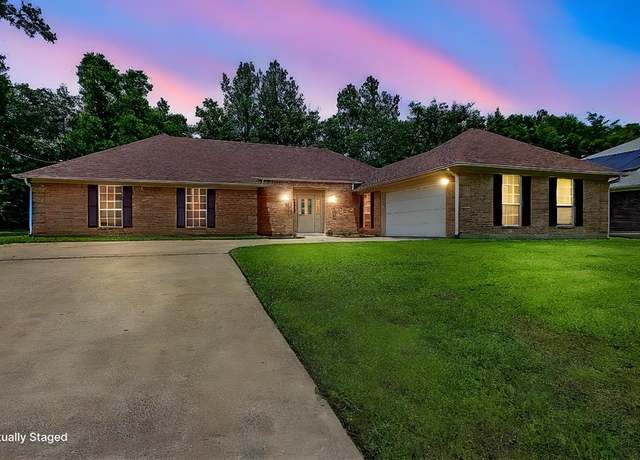 Property at 606 Englewood Dr, Lufkin, TX 75901, 3 beds, 2 baths