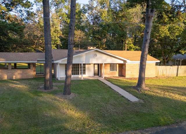 Property at 2105 Holly St, Lufkin, TX 75901, 3 beds, 2 baths