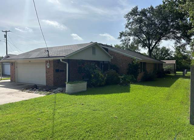 Property at 928 Tyler St, Mexia, TX 76667, 3 beds, 2 baths