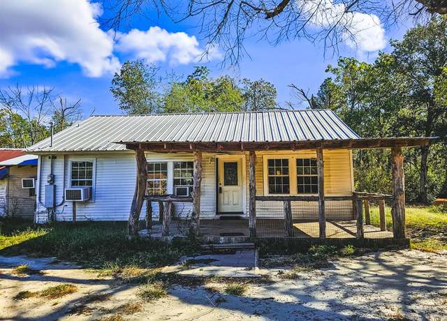 Property at 1026 Berry Rd, Lufkin, TX 75904, 2 beds, 1 bath